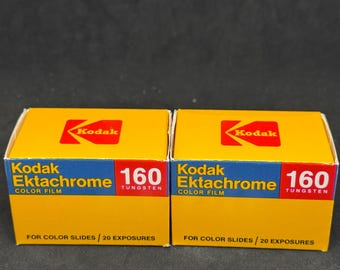 Subasta de película caducada Kodak Ektachrome 160t Professional de 35 mm por 2 películas