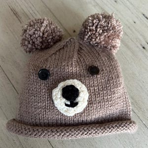baby bear hat 0-6 months/6-12 months