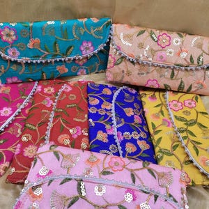Pochette mobile brodée indienne faite main pour femmes, pochette, sac à main, cadeau de retour pour les invités, livraison gratuite