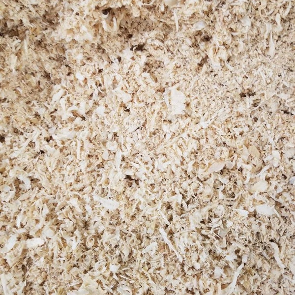 8 lbs  Aspen shavings. Great bedding for your pets!