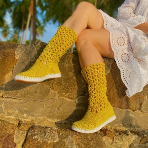 Met de hand gehaakte zomerlaarzen, handgemaakte schoenen, op maat gemaakte gehaakte schoenen