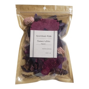 Handmade Freesia & Lilac Potpourri: Essential Oil Scented