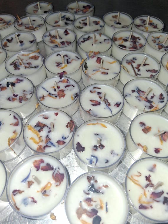 Freesia & Lilac Soy Wax Tealights: Floral Scent, Dried Flowers