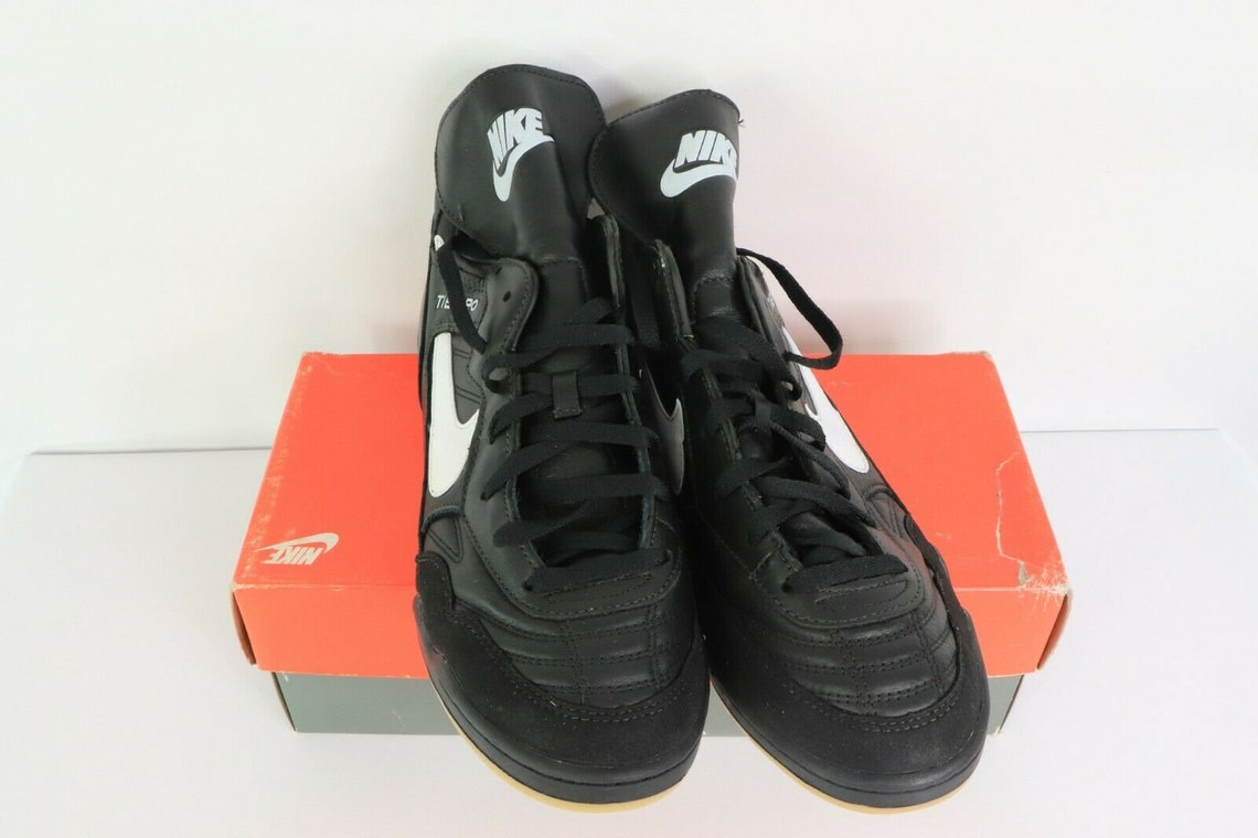 nike tiempo classics