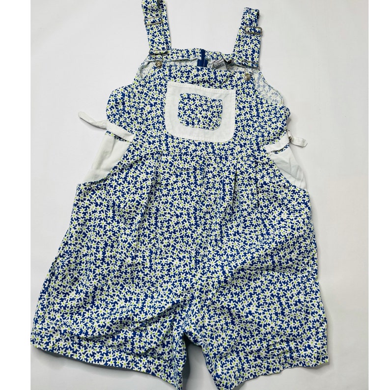 90s Streetwear Womens Medium Floral Short Overalls 90s Streetwear Womens Medium Blue Daisy Floral Short Overalls 90s Streetwear Overalls