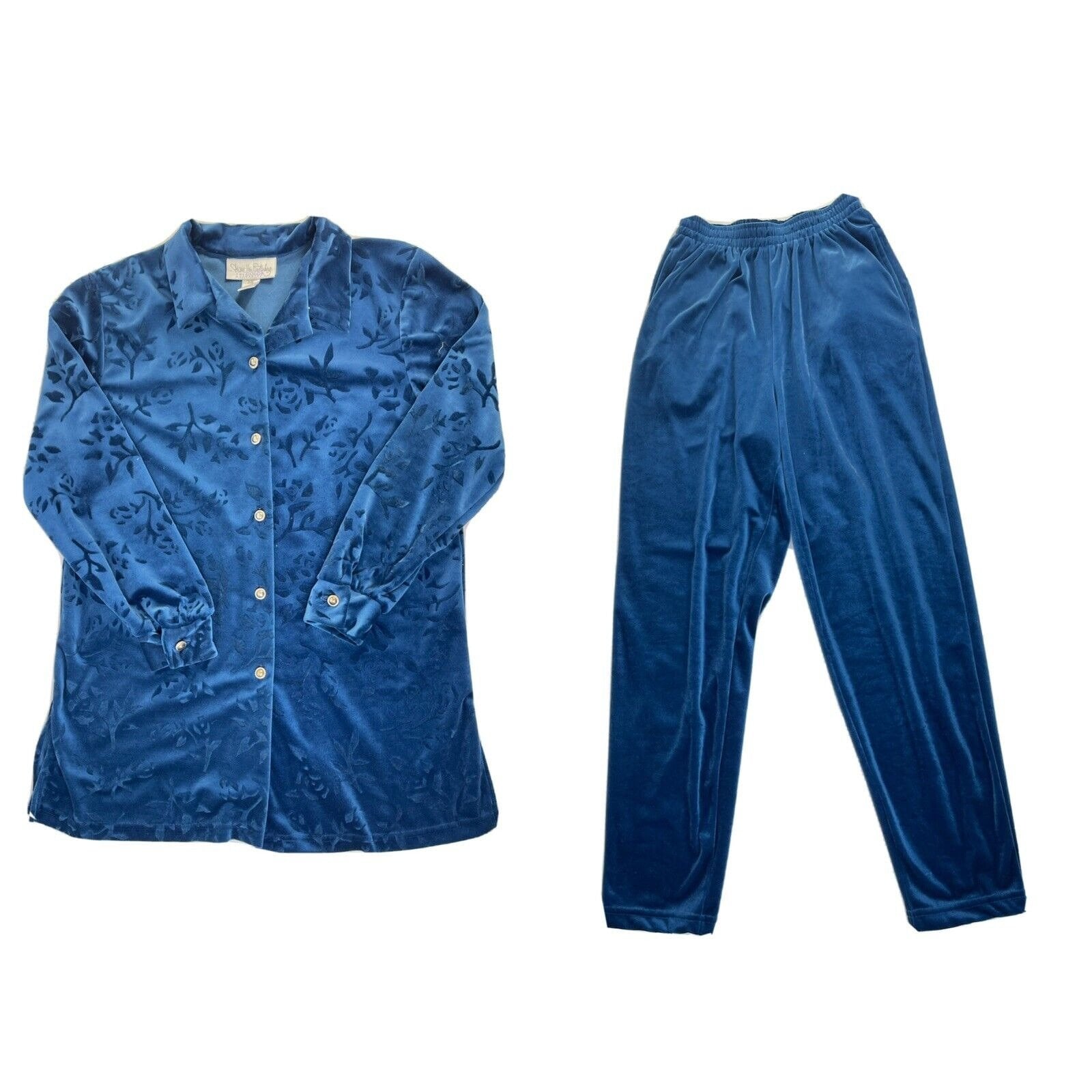 misses velour pant suits