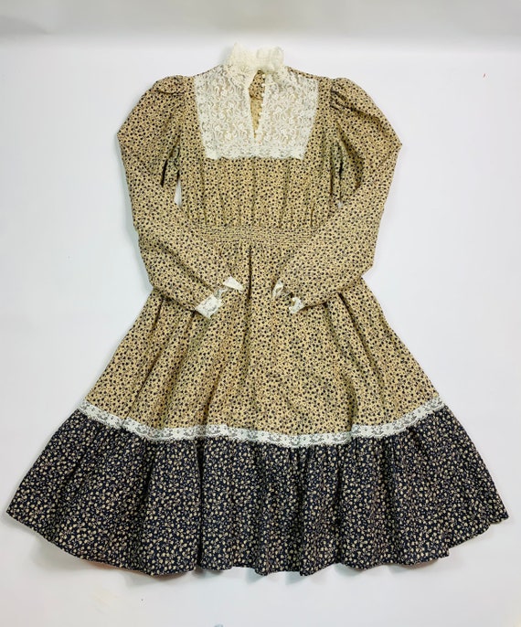 VTG 70s Womens Medium Handmade Brown Floral Lace P