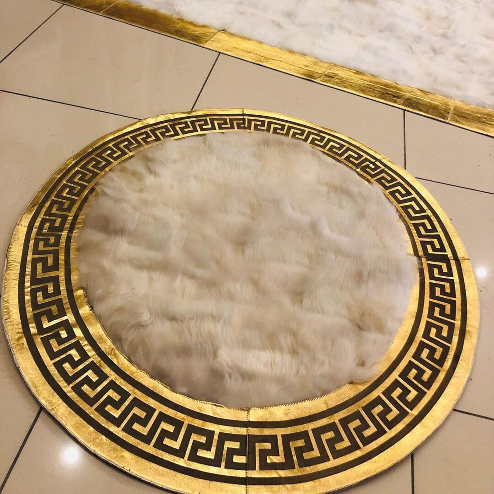 Round White Sheepskin Area Rug for Living Room Tuscan Lamb Etsy