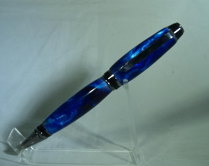 Black Titanium Cigar pen dressed in blue resin