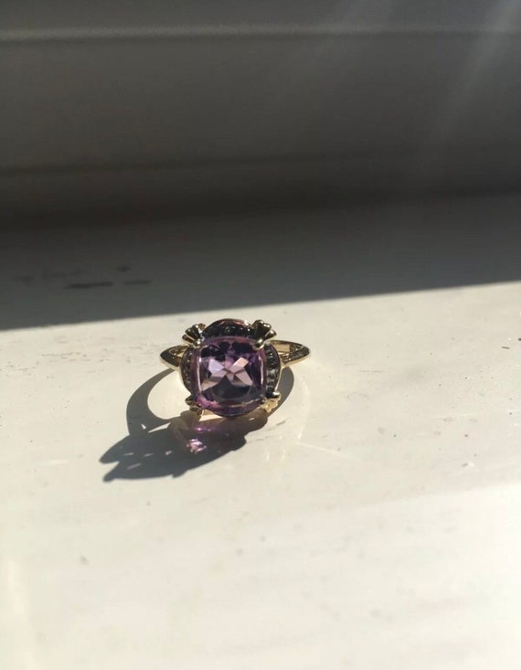 9ct Yellow Gold Amethyst and Diamond Ring - image 9