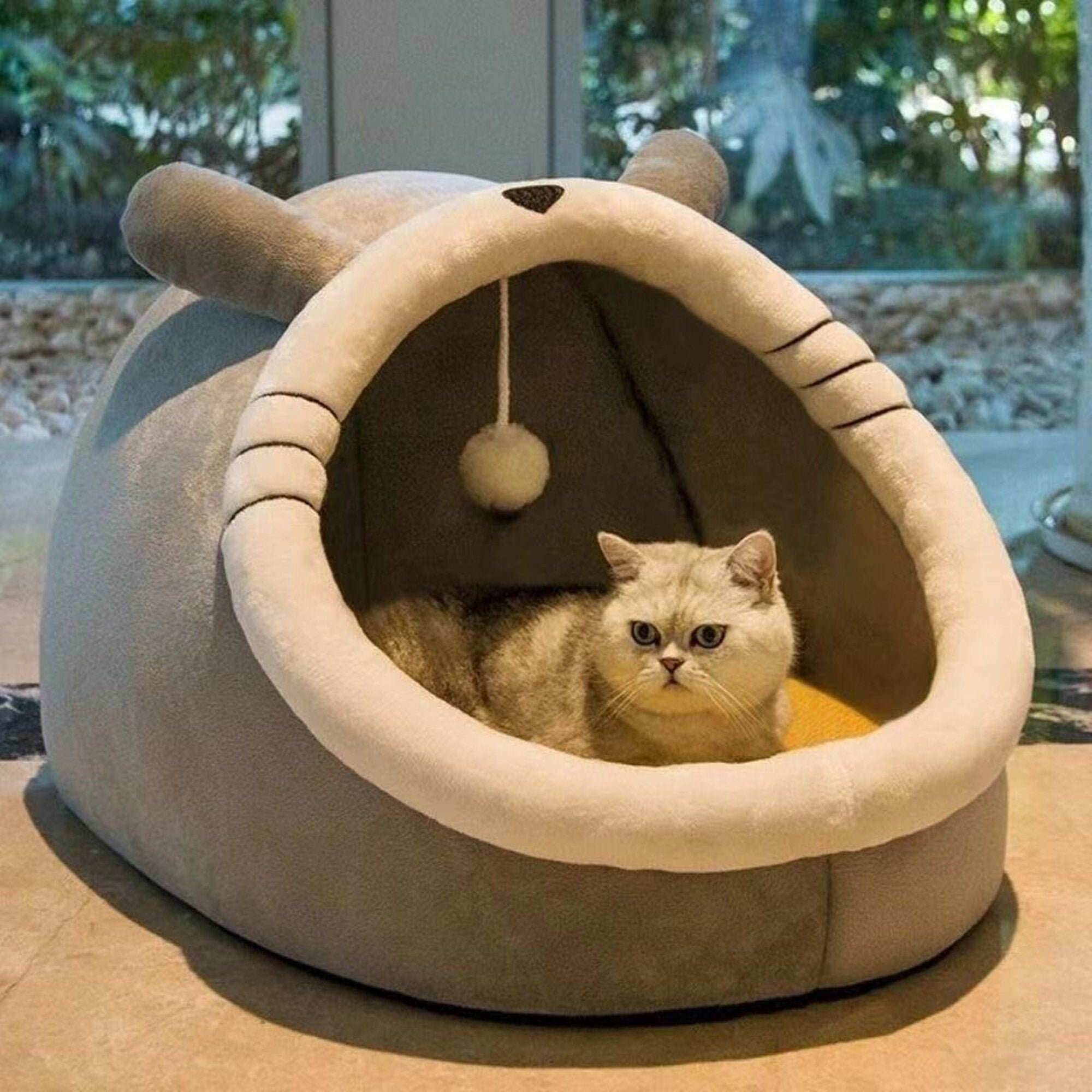 round plush cat bed