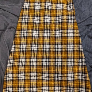vintage 70&#39;s high waisted skirt | plaid aline skirt | excellent condition | size small to medium | s - m