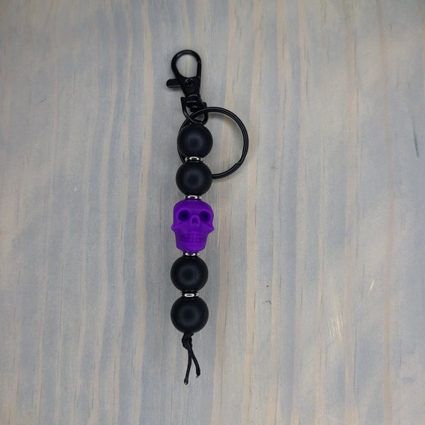 Skull keychain, Skull beaded keychain, Purple and black keychain, beaded keychain, soft bead keychain, sensory bead, diaper bag tag