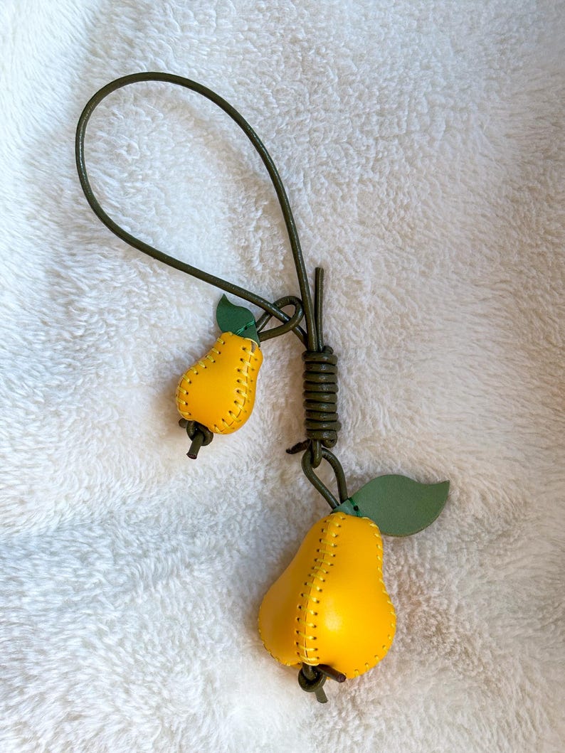 Leather 3D Yellow Pear Bag Charm, Handmade Fruit Handbag Charm, Car Hanging Ornaments, Purse Accessories, Floral Bag Pendant, Gift for Her green string