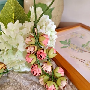 Echtes Leder Blumen Taschenanhänger, Handtaschenzubehör Geldbörse Charm, Rosa Blumen Schlüsselanhänger, Hochzeit Floral, Geschenk für Sie, Geschenk für Brautjungfer