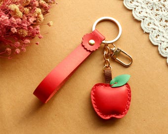 Llavero colgante de piel con forma de manzana roja, accesorio para bolso de mano con forma de fruta, regalo de cumpleaños, regalo para damas de honor, regalo para ella.