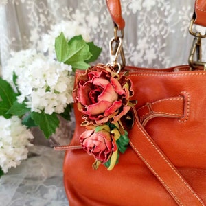 Leather Flowers Brooch,Wedding Brooch,Genuine Leather Rose Bag Charm,Flower Rose Handbag Accessories,Purse Charm,Gift for Her,Gift for Women