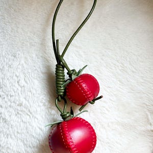 Ciondolo per borsa in pelle a forma di pomodoro 3D: ciondolo per borsa con accessori a forma di frutta, ornamento da appendere all'auto, regalo per moglie, regalo di compleanno