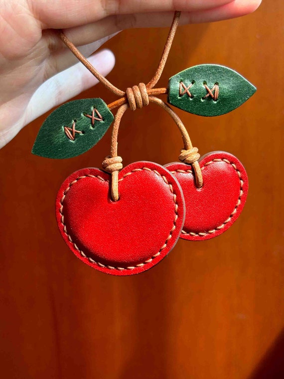 Adorno De Piel Con Forma De Cereza Para Bolso: Llavero Colgante