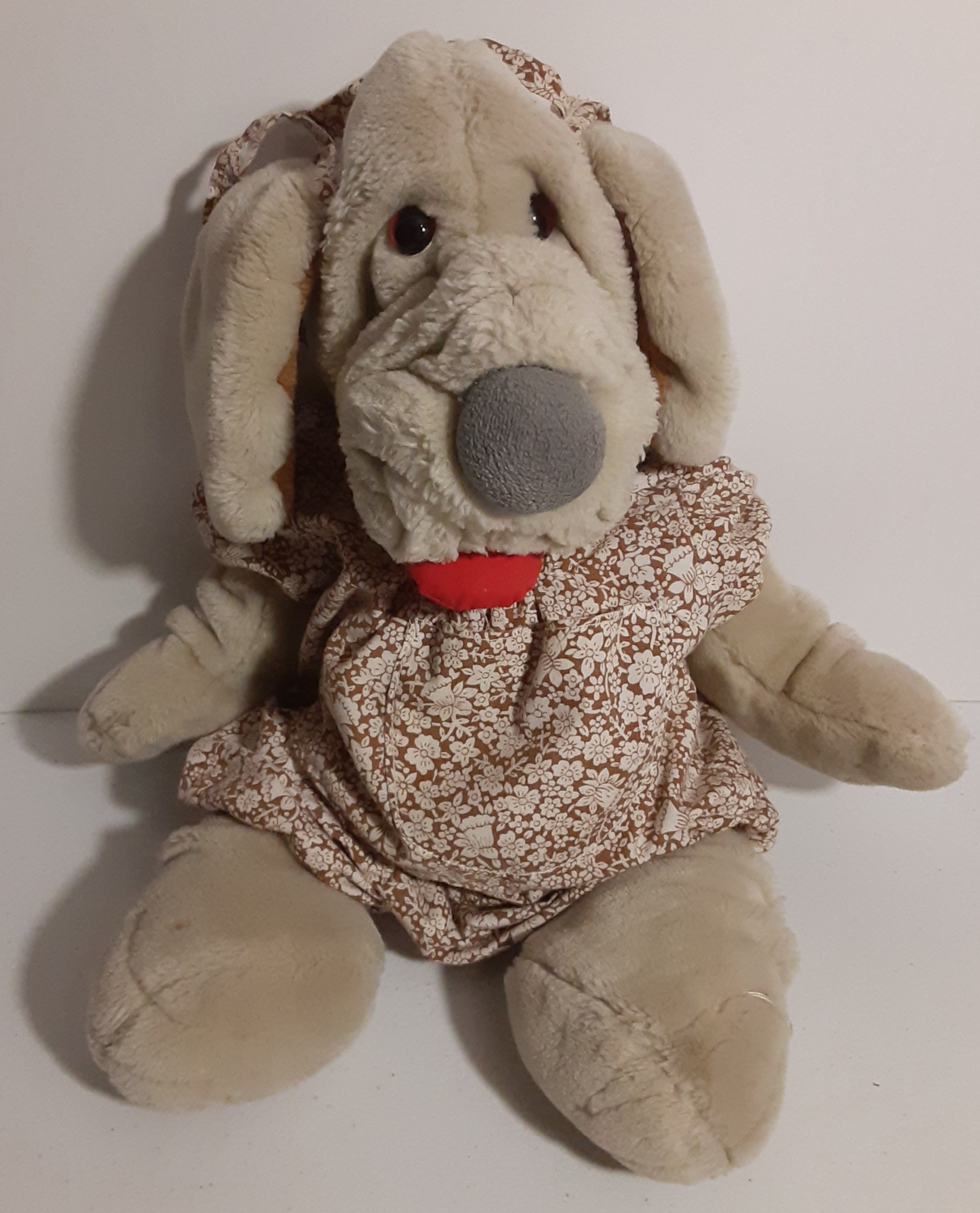 Wrinkles The Dog Plush Puppet Girl 1981 Etsy