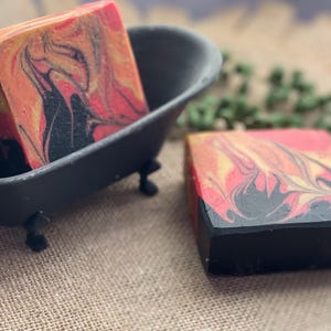 Savon de Cologne pour feu de camp : parfum au beurre de karité, au vétiver et au patchouli