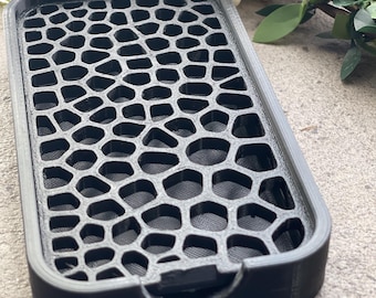 Minimalist Soap Dish: 3D Printed Honeycomb Self-Draining Soap Tray