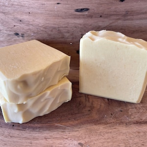 White Tea exfoliating soap bar, colloidal oatmeal, exfoliating soap, gentle exfoliation