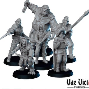 Bandit Character Miniatures: Holdup! Set by Vae Victis (7x Characters and Scenery) available as a set or individually.