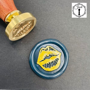 Lip Wax Seal Stamp , Replaceable Round Lip Sealing Wax Stamp Head With Wooden Handle, Invitation Card Decor