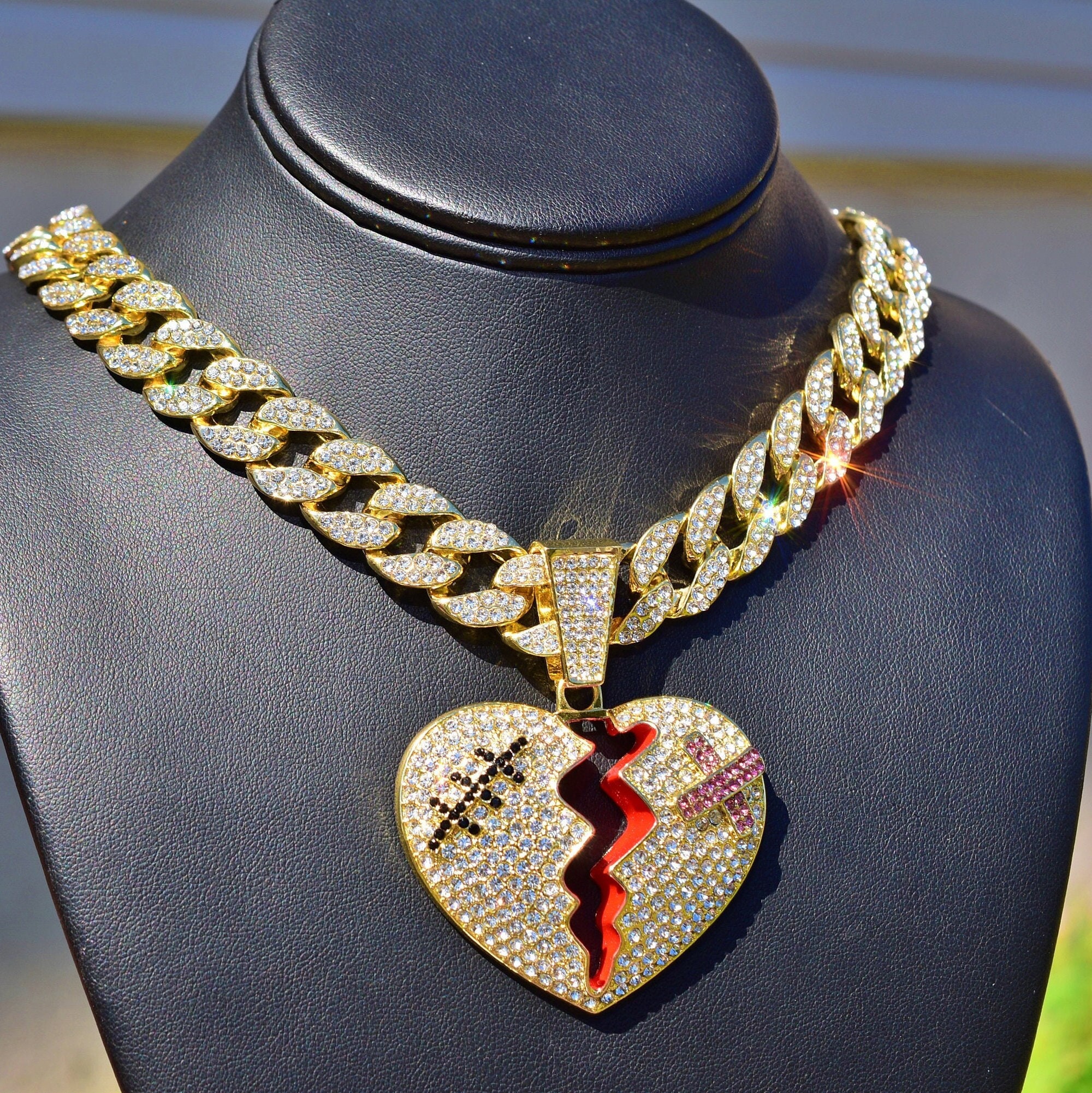 Full Iced Icey Out Hip Hop Style Jumbo Gold PT Banded Broken Heart CZ Stone Pendant Luxury Stylish Miami Cuban CZ Diamond Necklace Chain Set