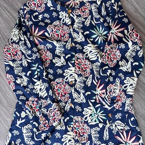 Hand block Indian Cotton women&#39;s short Kurti - Blue Printed Cotton Tunic Top