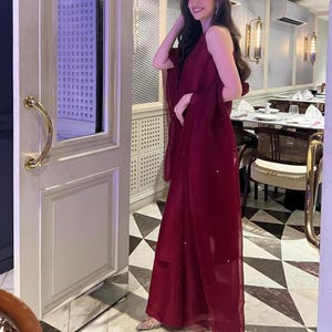"Mayoon Pakistani suit for women featuring a premium silk kurti set with organza dupatta and pant set, available in 4XL size shalwar kameez."