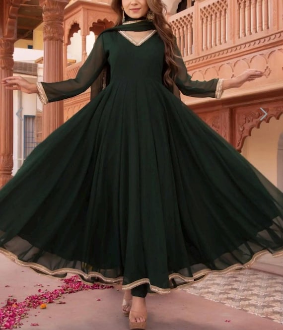 green colour party wear dress Mac Duggal - Green Chiffon Bishop Sleeve Surplice Dress (Plus)