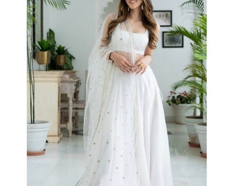 Witte lengha choli voor bruiloftsgast met net butti dupatta, Sangeet lehenga voor bruidsmeisje, kant-en-klare lehenga voor vrouwen in plus size