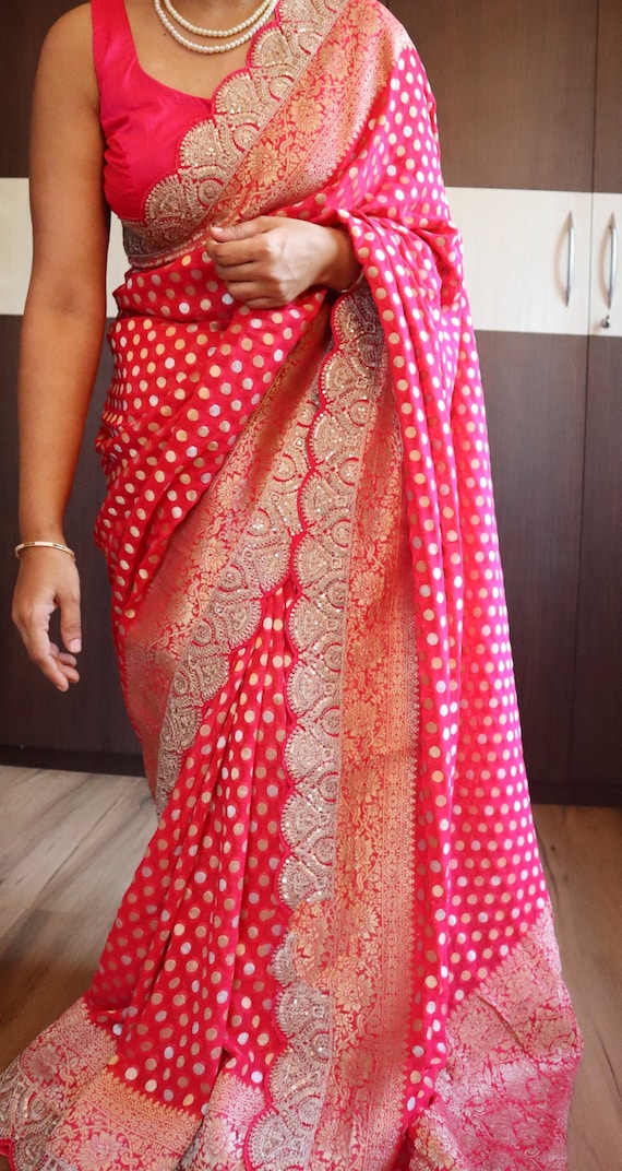 Banarasi Pure Georgette Saree in Red : SNEA3163