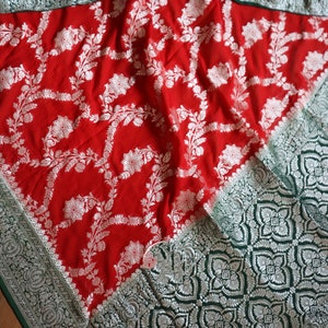 Banarasi Khaddi Georgette Saree: Silver Zari Floral Weave