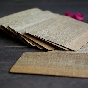 50 stuks WALNOOTfineer bruiloft plaatskaarten, 3 x 2 inch, 0,56 mm dik, originele wenskaarten, milieuvriendelijke kaarten, doe-het-zelfkaarten, cadeaukaartjes