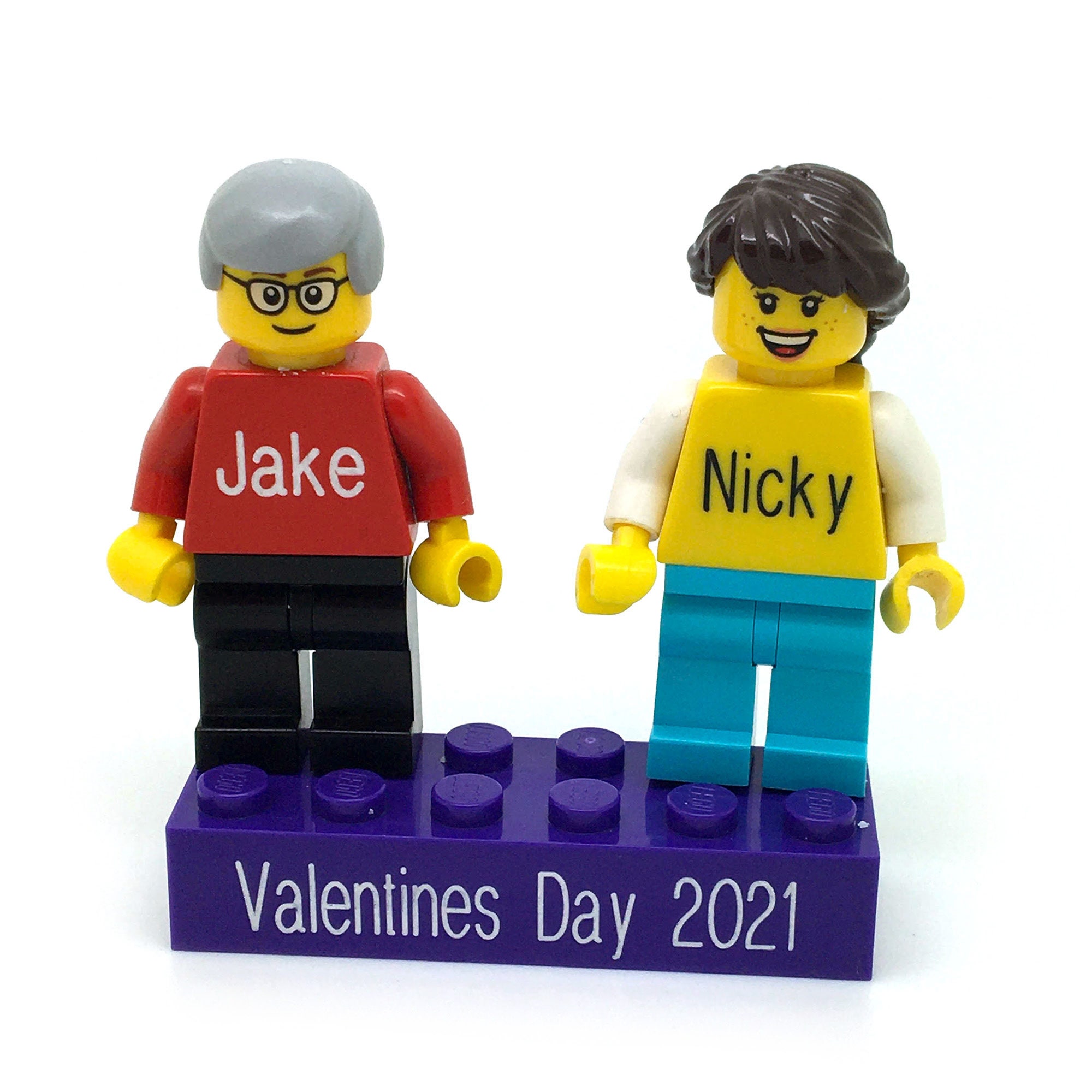 Valentine Girlfriend/Boyfriend Gift 2 Personalised Mini-Figures on a  Personalised Brick Made using up-cycled LEGO Perfect Valentine Gift -   Italia