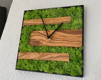 Horloge Murale Bois d'Olivier & Mousse