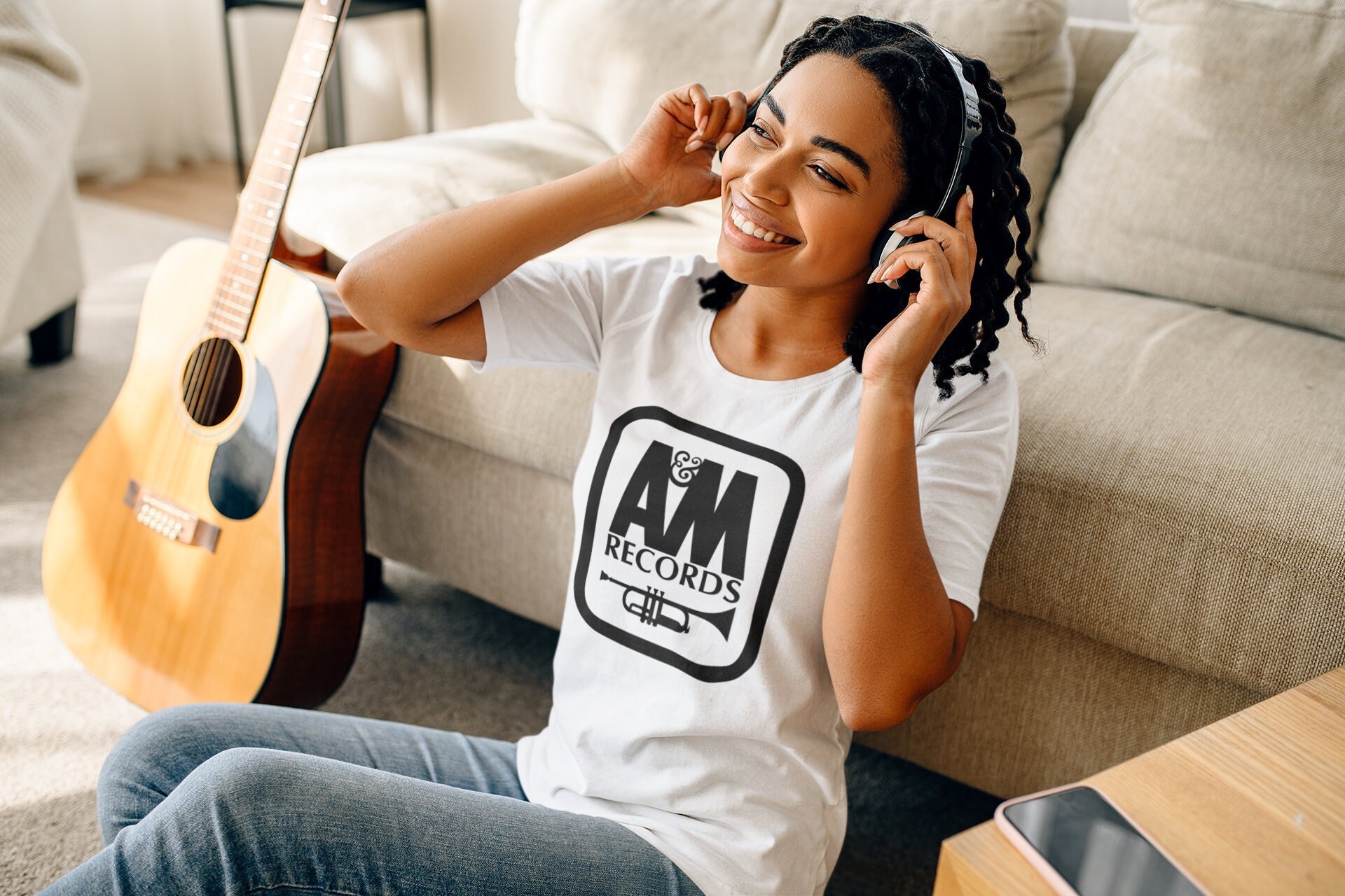 A&amp;Mレコード社ロゴTシャツ - Etsy 日本