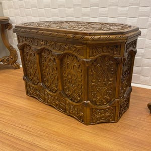 BİG size  octagon special design   Handcarved wooden chest,wooden hope chest,handmade storage trunk,handmade walnut box Active