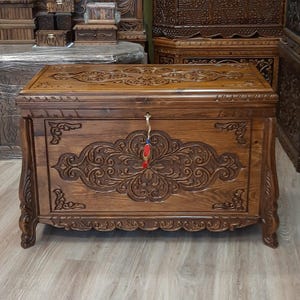 BİG size Handcarved wooden chest,hope chest,handmade storage trunk,handmade walnut box