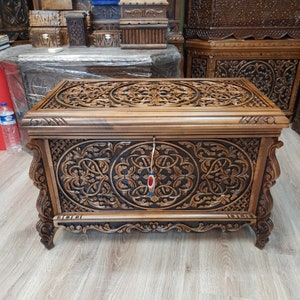 BİG size Handcarved wooden chest,hope chest,handmade storage trunk,handmade walnut box