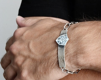 Hylian Shield Bracelet: Legend of Zelda 925 Sterling Silver Geek Jewelry