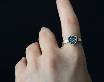 Hylian Shield Ring: Legend of Zelda 925 Sterling Silver Gamer Jewelry