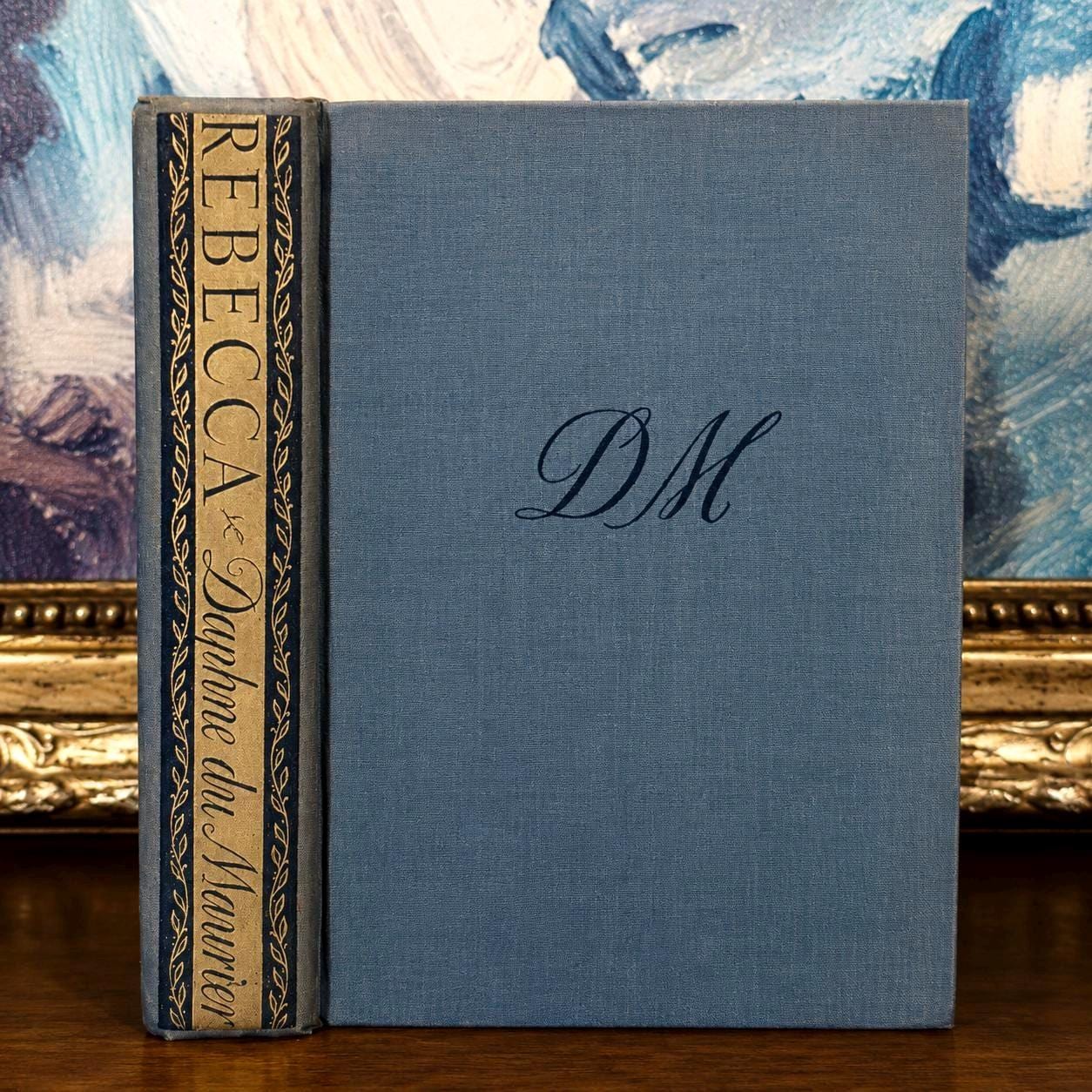Rebecca by Daphne du Maurier (1938) – Vintage Gothic Romance Novel