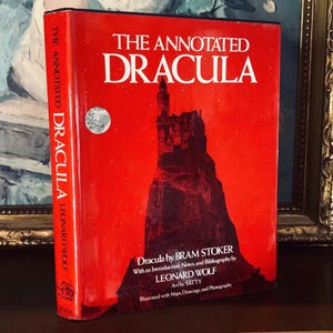 Dracula – Bram Stoker (1975) – Annotated by Leonard Wolf – Illustrated by Satty – Vintage First Edition, Hardcover Book