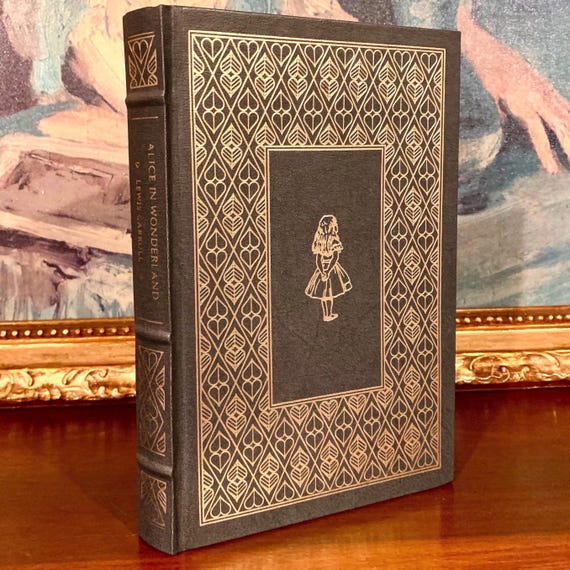 【中古】 Alice in Wonderland / Lewis Carroll Vintage 1950s Lewis Carroll Alice In Wonderland Award Books