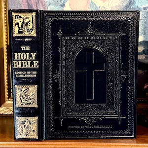 Vintage Family Bible – Illustrated by Gustave Dore & Others, 2,200 Engravings – Numbered Limited Edition