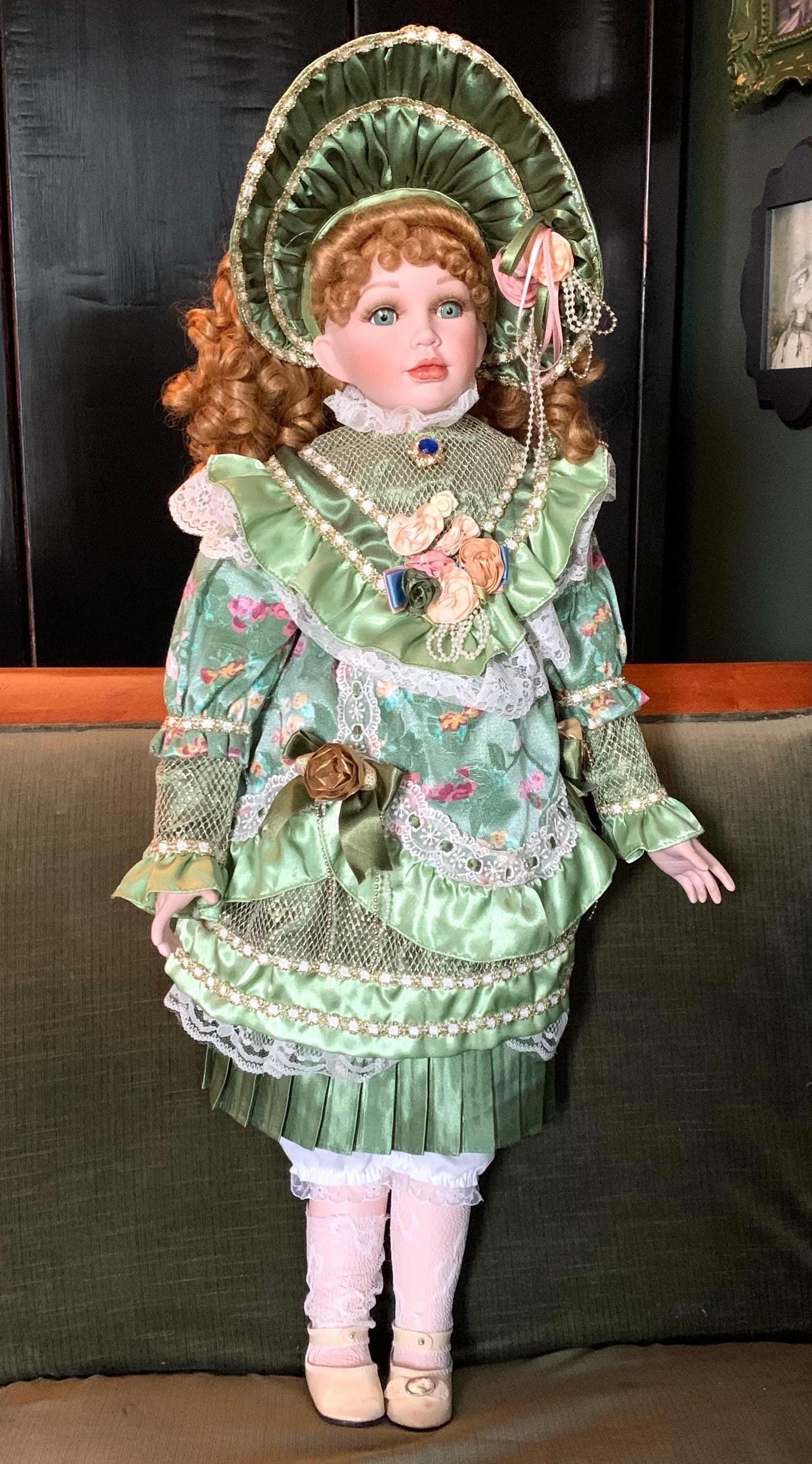 Antique & Fashion Doll 緑色 レースドレス Vintage Collectible Porcelain Doll: 29-inch Victorian Green